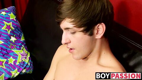 Horny twink Colby Klein jerks off with dildo to cum solo