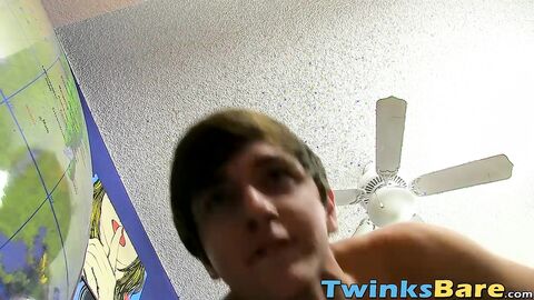 Twinks sucking each other before they start barebacking
