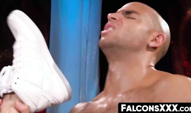 FalconsXXX.com - Muscle hunks pleasure each other in a hot session of sixty-nine and