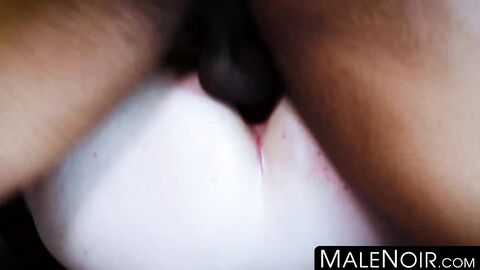 MaleNoir.com - Big dicked Remy Cruze rails his bottom boyfriend's hungry hole raw