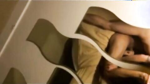 Bareback Amateur Creampie