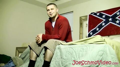 Amateur gay dude blown until he cums by mature deviant